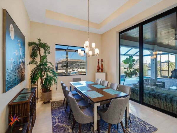 Cape Coral Vacation Home Three Bedroom with Pool