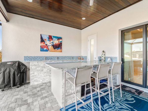 Cape Coral Vacation Home Three Bedroom with Pool