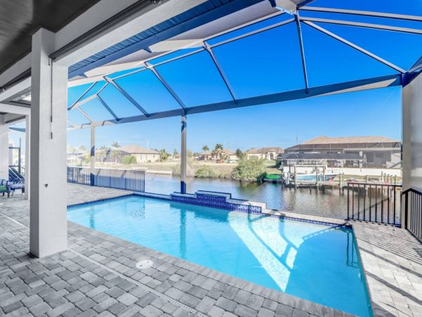 Cape Coral Vacation Home Three Bedroom with Pool