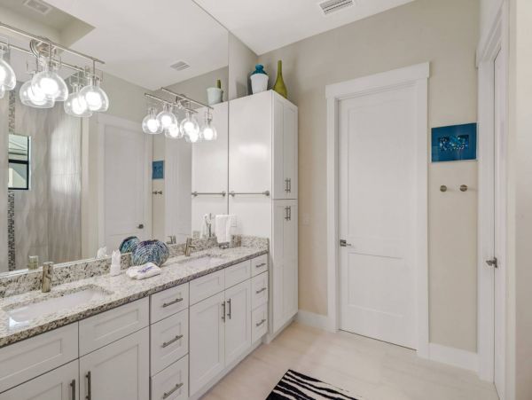 Cape Coral Vacation Home Three Bedroom with Pool