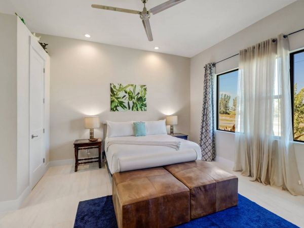 Cape Coral Vacation Home Three Bedroom with Pool