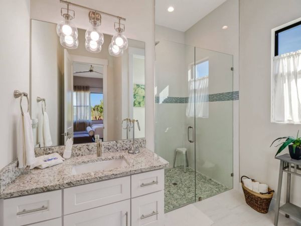 Cape Coral Vacation Home Three Bedroom with Pool