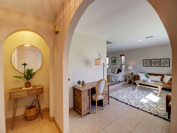 Cape Coral Home 1011343