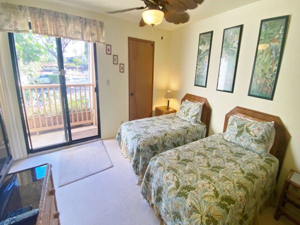 2 Bedroom Condo Communal Pools, Hot Tub, BBQs & Tennis Court