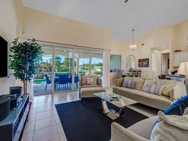 Cape Coral Home 1011349