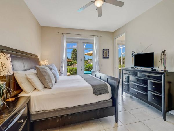 Cape Coral Home 1011349