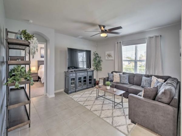 Cape Coral Four Bedroom Pool Vacation Home