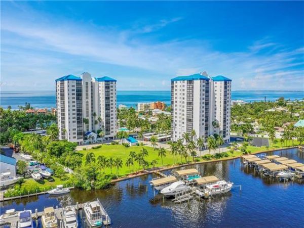 Fort Myers Beach Vacation Rental Waterfront Condo with Bay Views