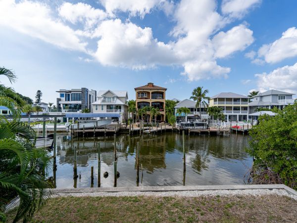 Fort Myers Home 1011373