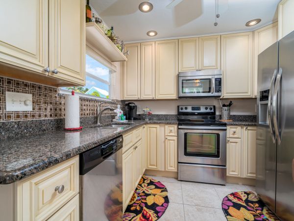 Fort Myers Home 1011378