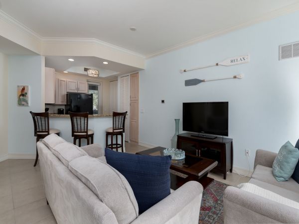 Bonita Springs Condo 1011387