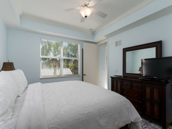 Bonita Springs Condo 1011387