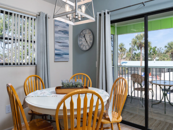 Lovely 2 Bedroom Vacation Rental in Fort Myers Beach
