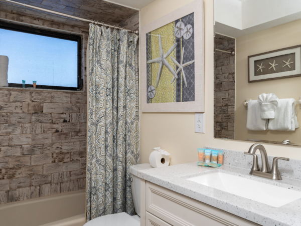 Lovely 2 Bedroom Vacation Rental in Fort Myers Beach