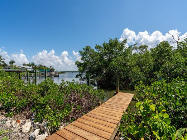 Fort Myers Home 1011408