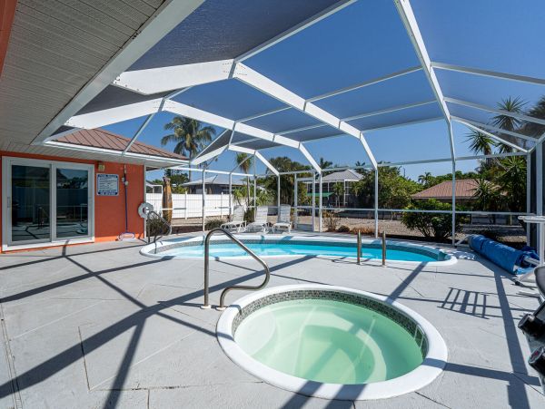 Fort Myers Home 1011411