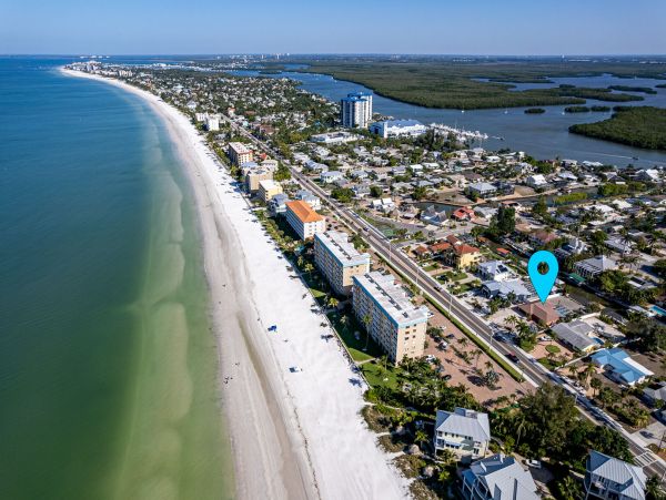 Fort Myers Home 1011411