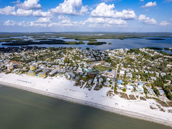 Fort Myers Home 1011435