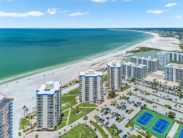 Gulf-Front Florida Vacation Rental Fort Myers Beach Getaway