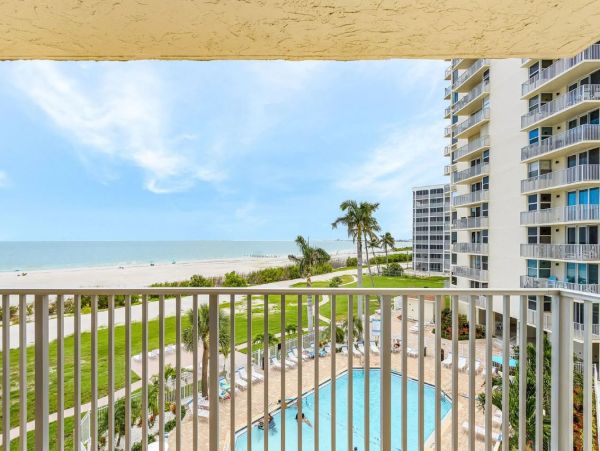 Gulf-Front Florida Vacation Rental Fort Myers Beach Getaway