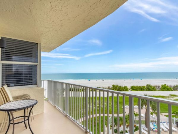 Gulf-Front Florida Vacation Rental Fort Myers Beach Getaway