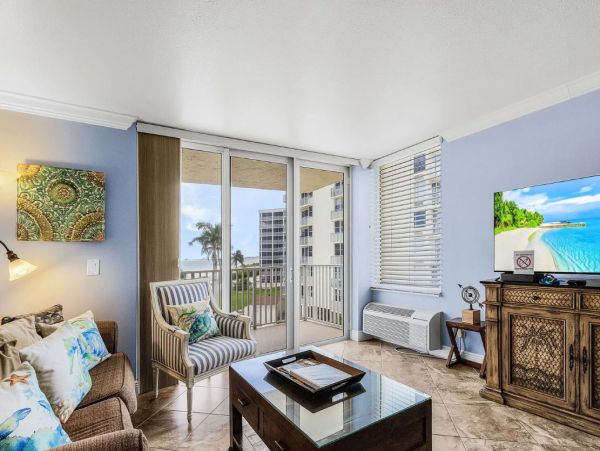 Gulf-Front Florida Vacation Rental Fort Myers Beach Getaway