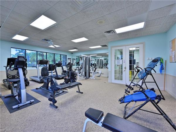 Fort Myers Three Bedroom Vacation Rental Sleeps 8 Guests