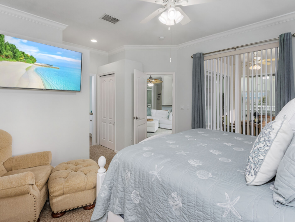 Fort Myers Three Bedroom Vacation Rental Sleeps 8 Guests