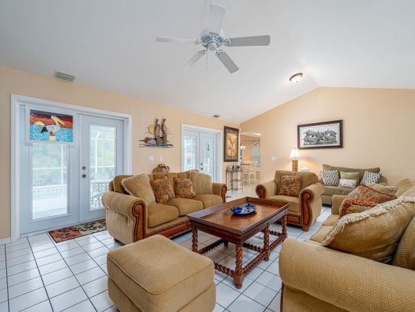 Fort Myers Lake Front 3 Bedroom Home