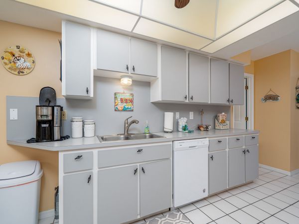 Fort Myers Lake Front 3 Bedroom Home