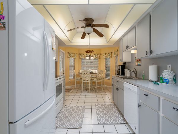 Fort Myers Lake Front 3 Bedroom Home