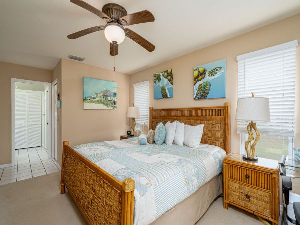 Fort Myers Lake Front 3 Bedroom Home