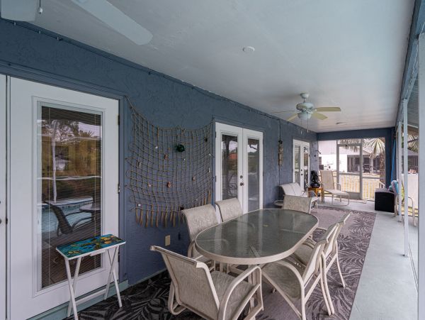 Fort Myers Lake Front 3 Bedroom Home