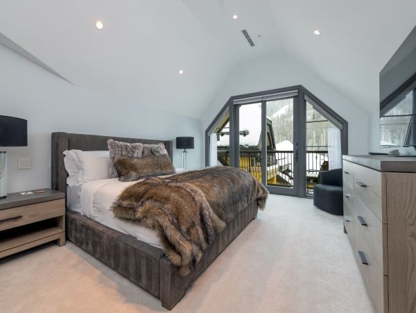 Luxury Vail Vacation Rental -  Vail Ski-In Ski-Out Penthouse