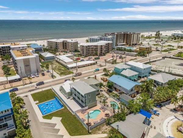 Magnificent  Vacation Rental - Florida Gulf Coast Family Getaway