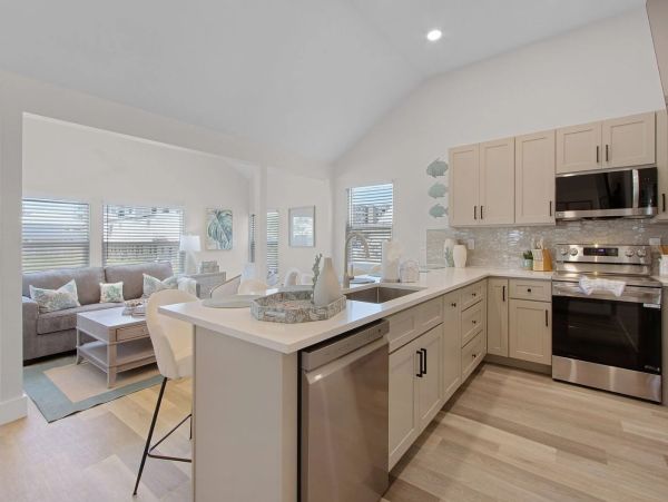 Fort Myers Beach Charming Three Bedroom Gulf Side Retreat
