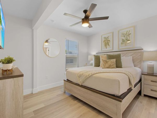 Fort Myers Beach Charming Three Bedroom Gulf Side Retreat