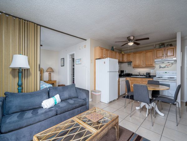 Charming Fort Myers Condo Located to the Beach