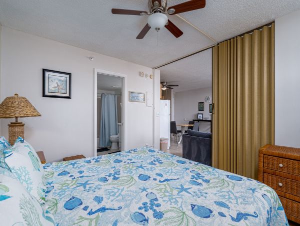 Charming Fort Myers Condo Located to the Beach