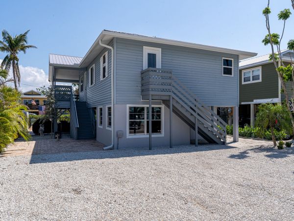 Fort Myers Beach Pool Home with 3 Bedrooms
