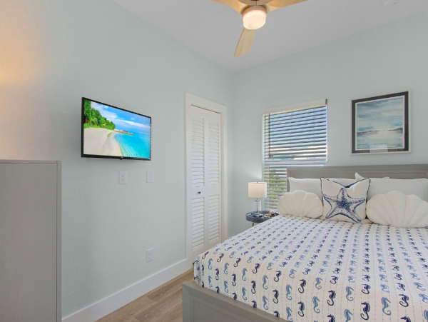 Fort Myers Beach Vacation Rental - Sunset Paradise 4-Bedroom Duplex with Pool