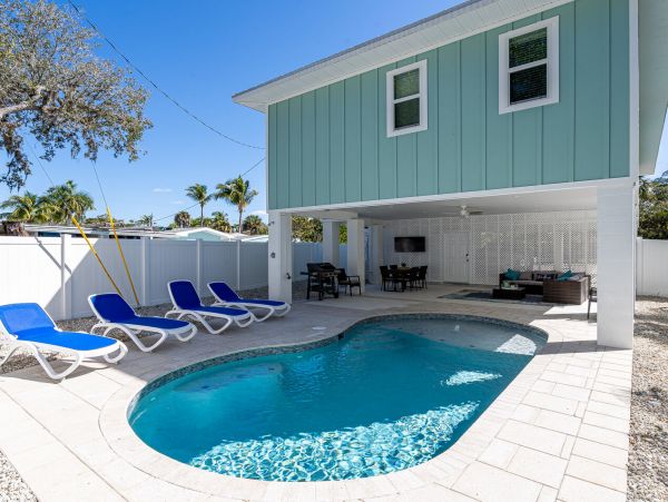 Fort Myers Beach Private Home with Outdoor Pool
