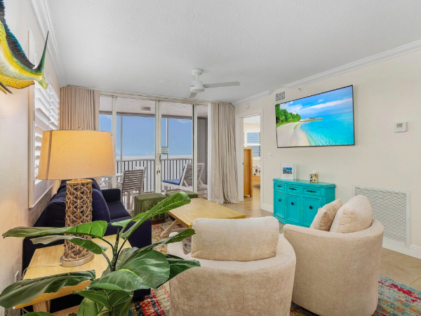 Gulf-Front Retreat with Stunning Views and Resort Amenities in Fort Myers
