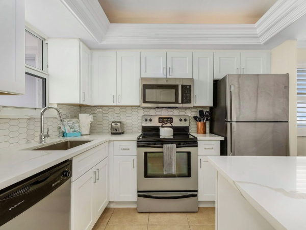 Gulf-Front Retreat with Stunning Views and Resort Amenities in Fort Myers