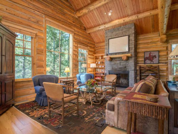 Teton Village 2 Bedroom Luxury Cabin with Hot Tub