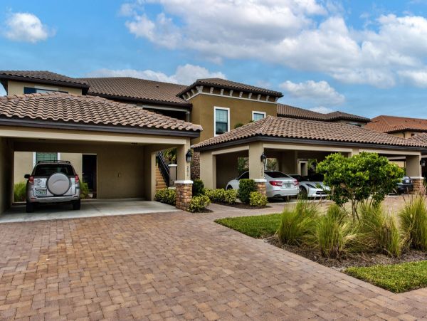 Naples Condo 1011495