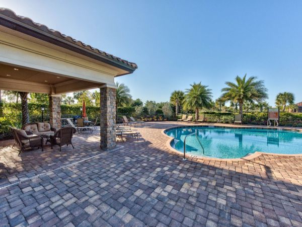 Naples Condo 1011495
