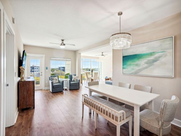 Charming Wtaerfrot Condo - Steps from Beach and Water Park