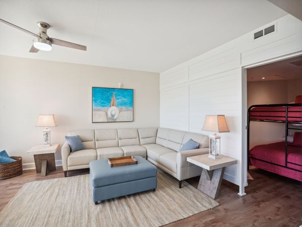 Charming Wtaerfrot Condo - Steps from Beach and Water Park