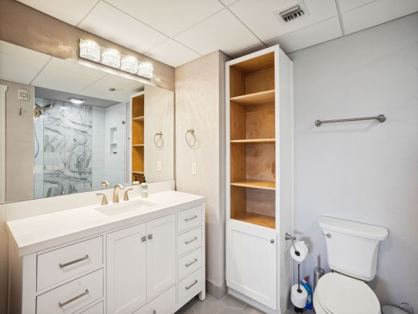 Charming Wtaerfrot Condo - Steps from Beach and Water Park